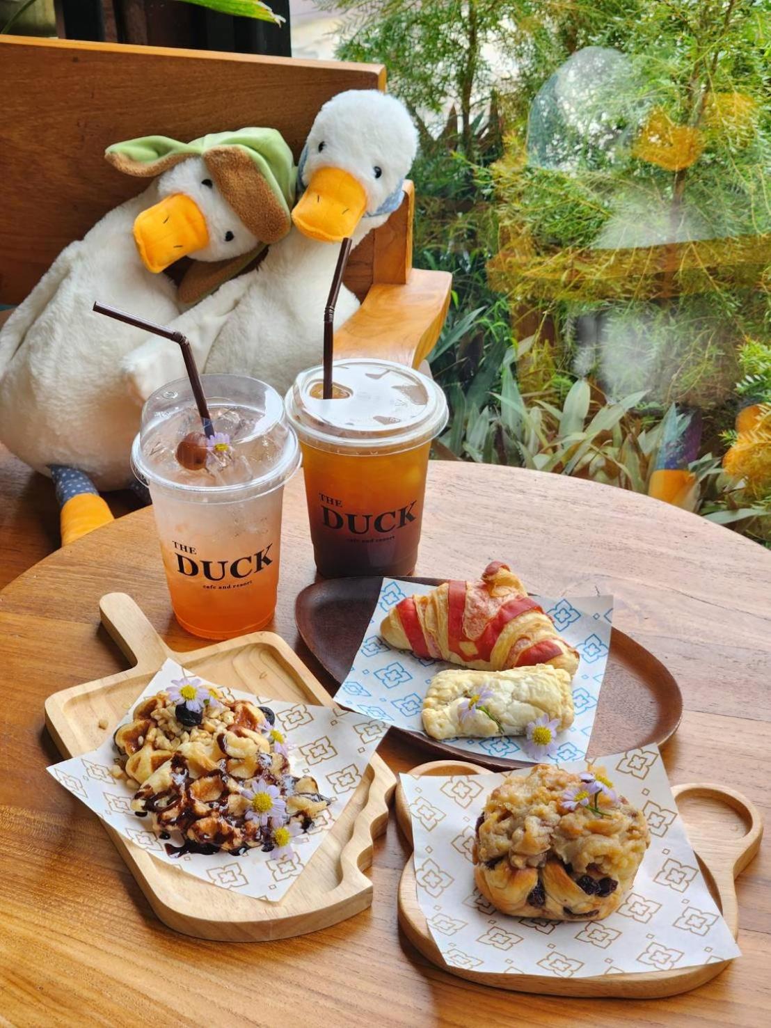 The Duck Cafe And Resort トラート エクステリア 写真